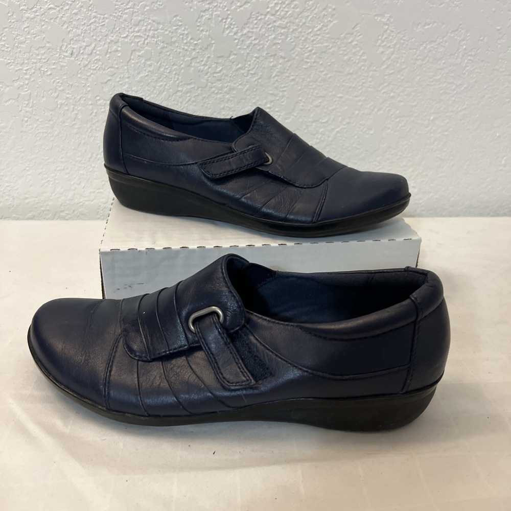 Clarks Everlay Luna Shoe‎ Women 8 Navy Blue Leather Slip On Comfort Casual Flat